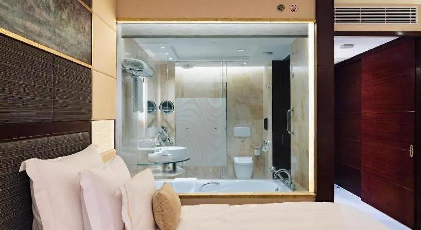 Starworld Hotel Macau 5*,  China
